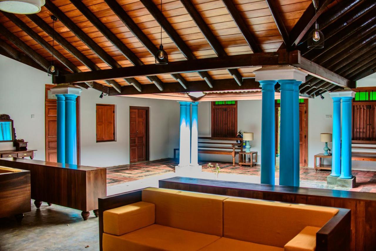 Hotel Thambu Illam Jaffna Esterno foto