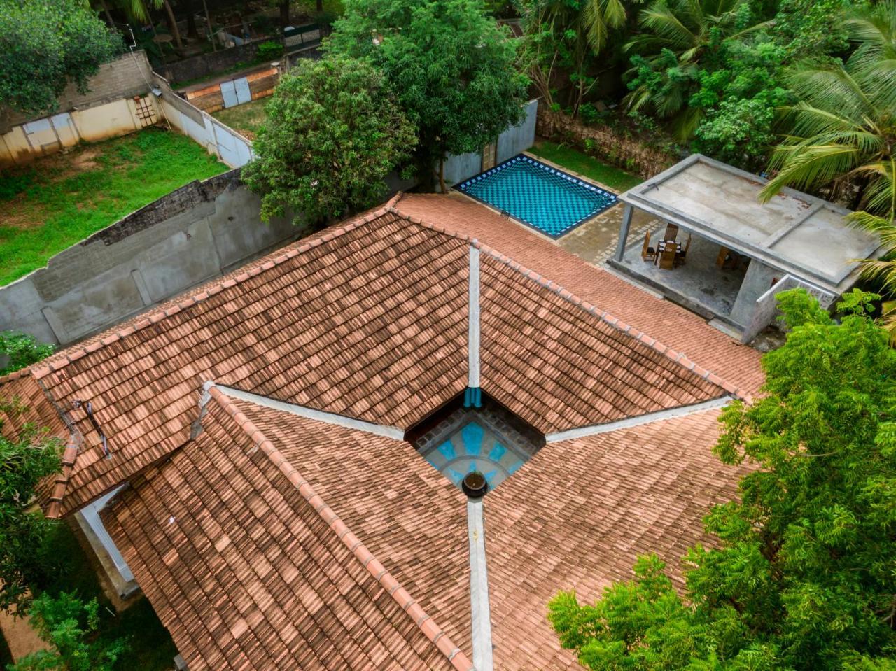 Hotel Thambu Illam Jaffna Esterno foto