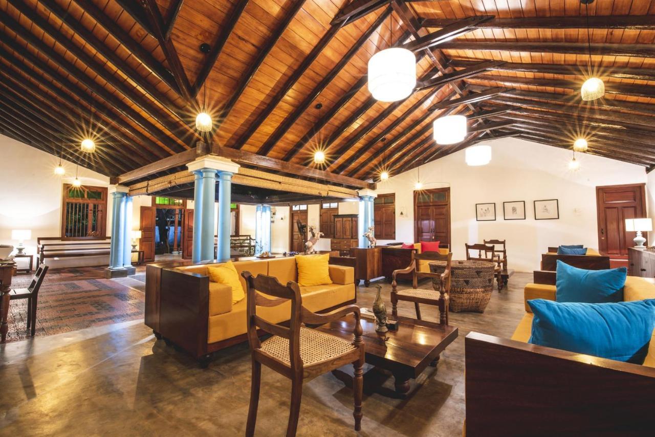 Hotel Thambu Illam Jaffna Esterno foto